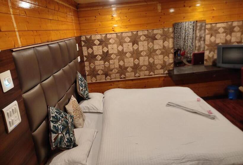 Deluxe room with river view, White House