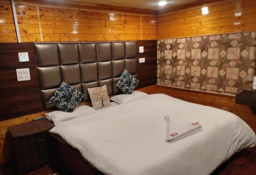 Deluxe room with river view, White House