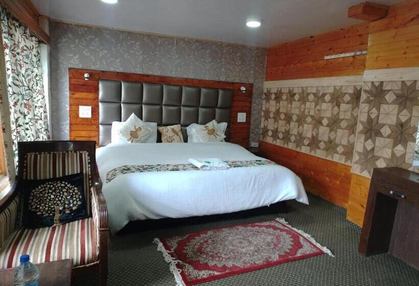 Deluxe room with river view, White House