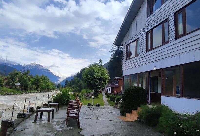 Deluxe room with river view, White House