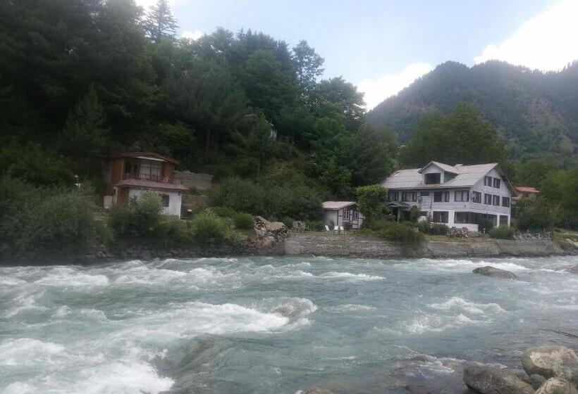 Deluxe room with river view, White House