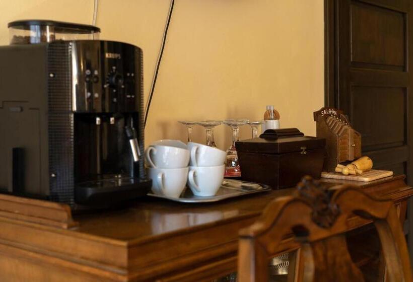 اتاق لوکس با تخت بزرگ, Casa Maria