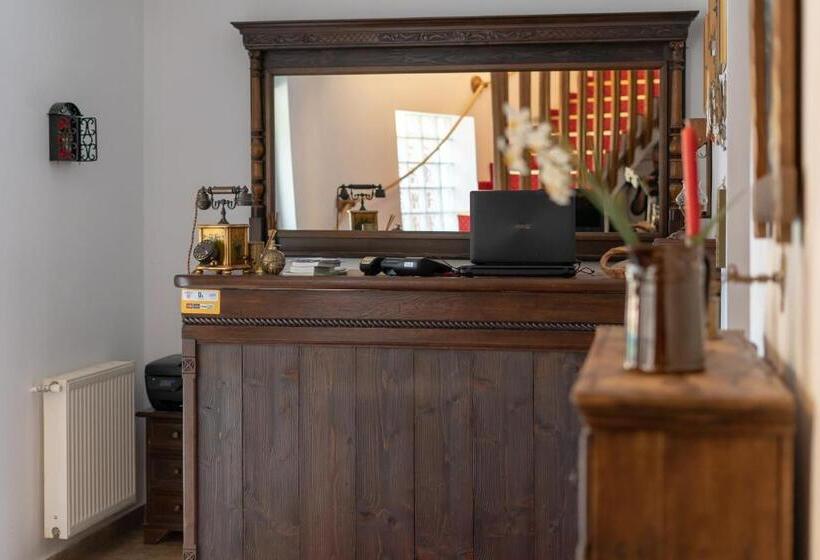 اتاق لوکس با تخت بزرگ, Casa Maria