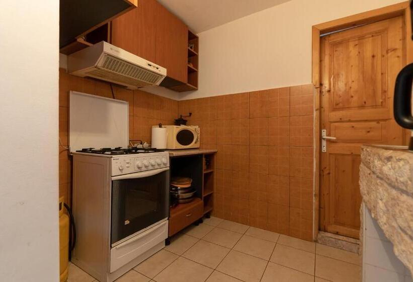 سوییت لوکس, Casa Maria