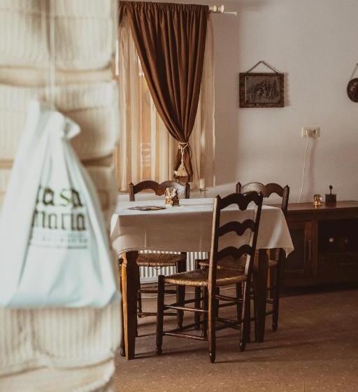 سوییت لوکس, Casa Maria