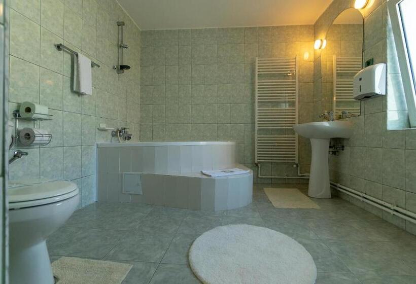 سوییت لوکس, Casa Maria