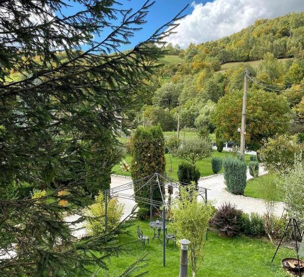 اتاق لوکس با تخت بزرگ, Casa Maria