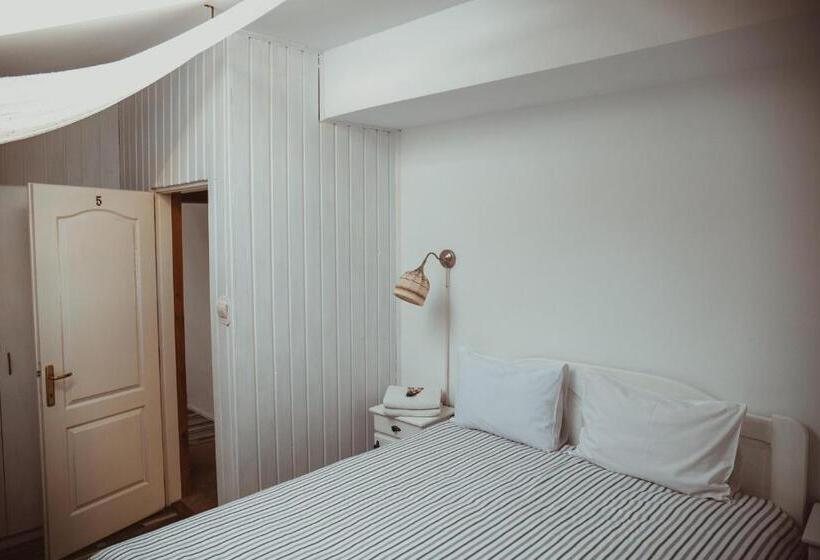 سوییت لوکس, Casa Maria