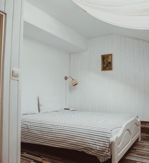 سوییت لوکس, Casa Maria