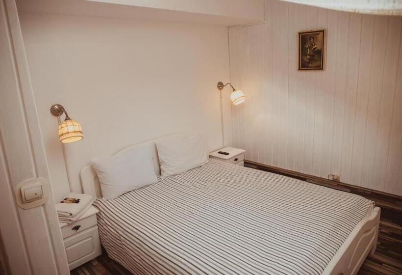 سوییت لوکس, Casa Maria