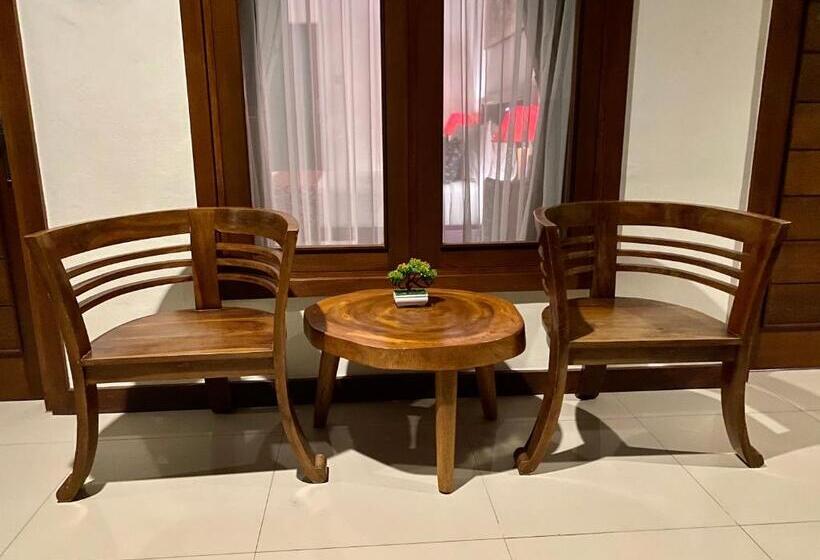 デラックスルーム, Dikubu Belong Seminyak