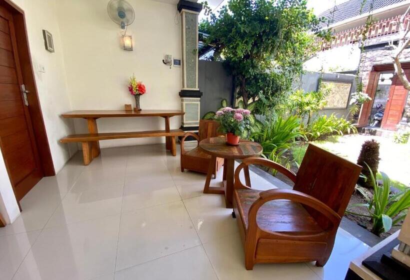 デラックスルーム, Dikubu Belong Seminyak