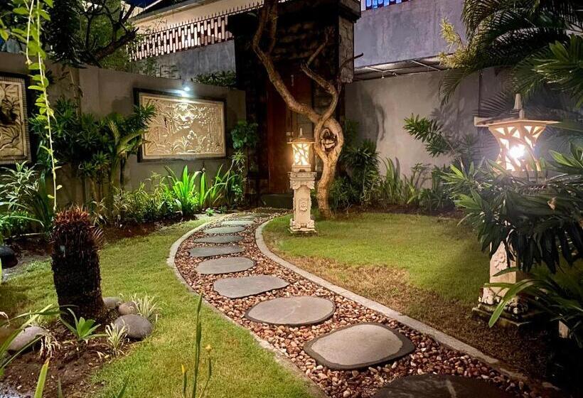 デラックスルーム, Dikubu Belong Seminyak