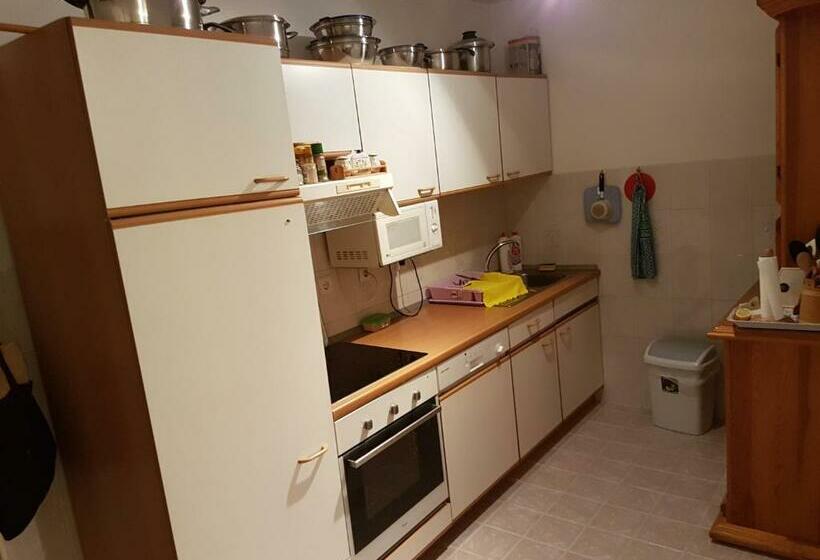 ویلای 1 خوابه با چشم‌انداز باغ, Guest House Dinka