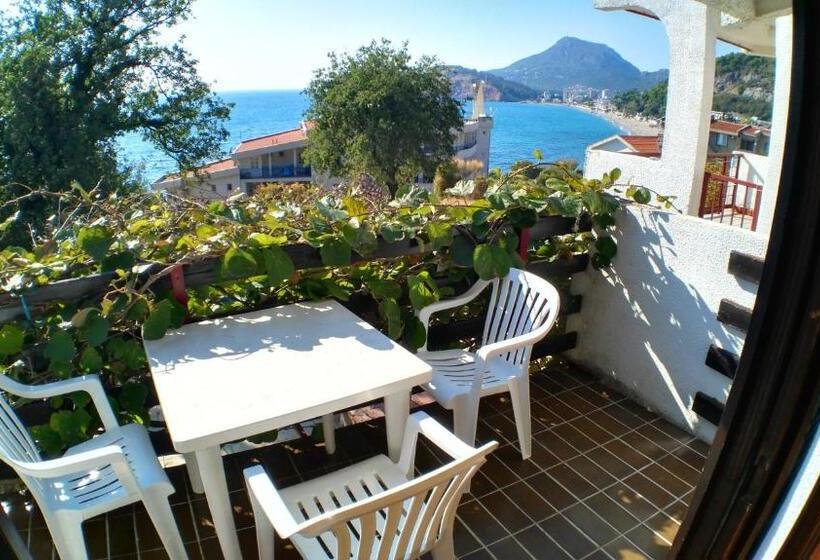 استودیوی استاندارد با چشم‌انداز دریا, Guesthouse Obala