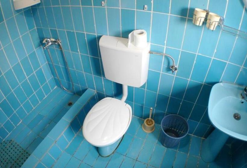 استودیوی استاندارد با چشم‌انداز دریا, Guesthouse Obala