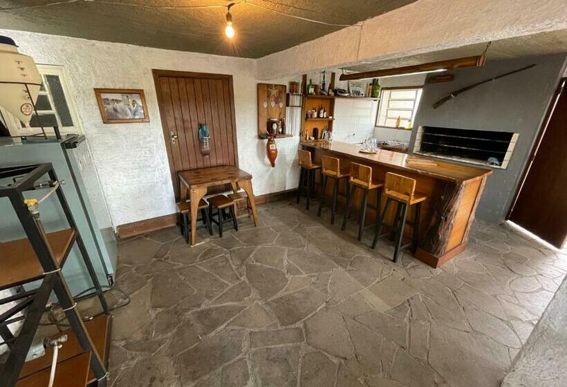 خانه 3 خوابه, Residencia Hencke Haus
