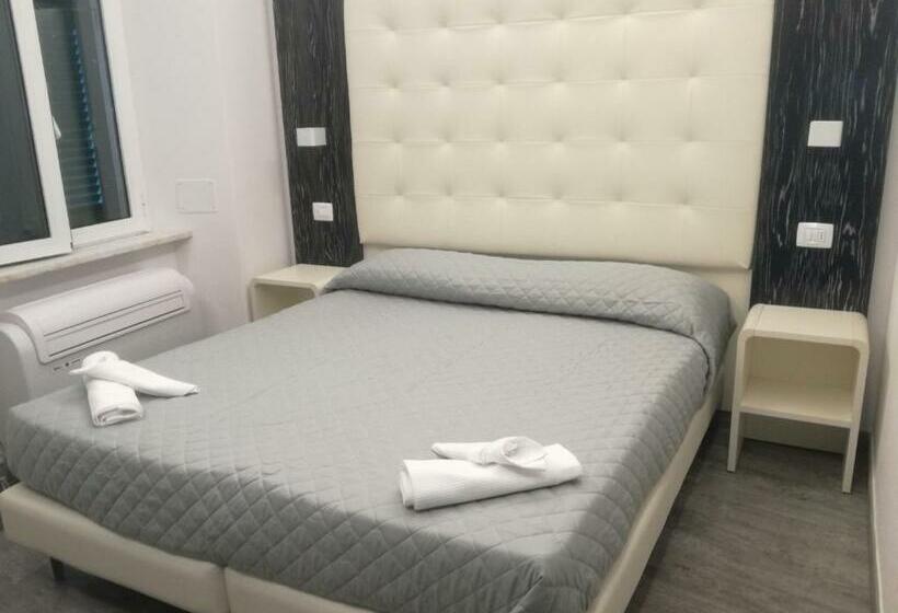 اتاق استاندارد, Zia Rita