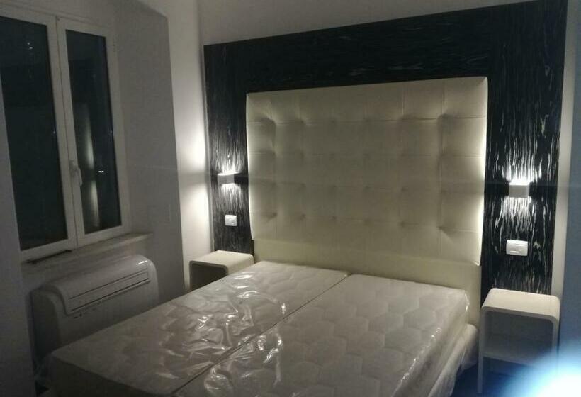 اتاق استاندارد, Zia Rita