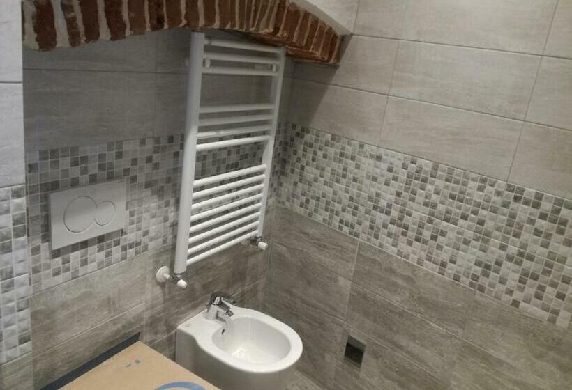 اتاق استاندارد, Zia Rita