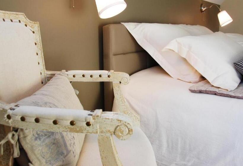 Номер Стандарт Вид на Сад, L'alidade Chambres D'hôtes