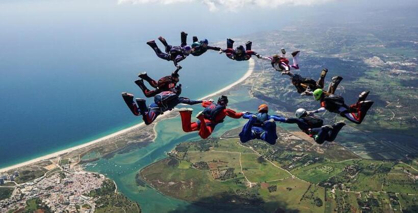 Апартаменты 1 Спальня Нижний Этаж, Flamingo Apartments