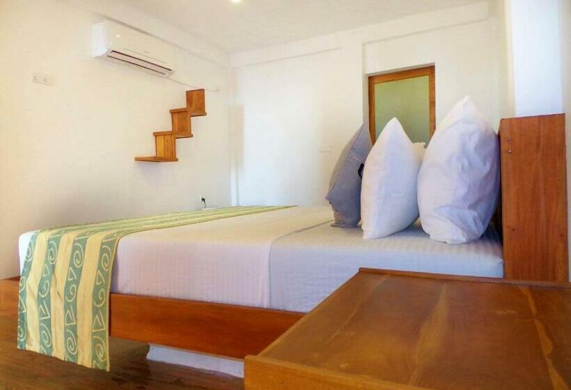 اتاق استاندارد با چشم‌انداز باغ, Amour Surf