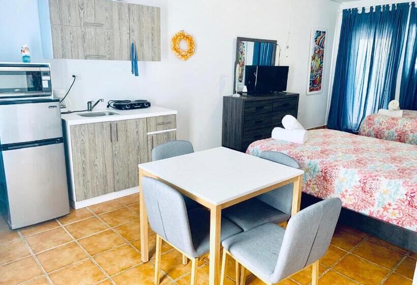 Deluxe Suite Sea View, Discovery Inn & Suites At 681 Ocean Drive