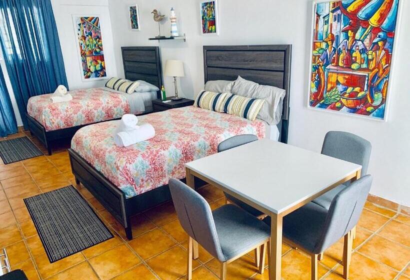 Deluxe Suite Sea View, Discovery Inn & Suites At 681 Ocean Drive