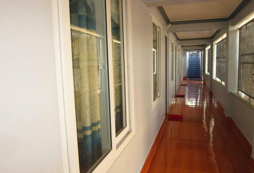 اتاق لوکس, Hong Chau Guesthouse