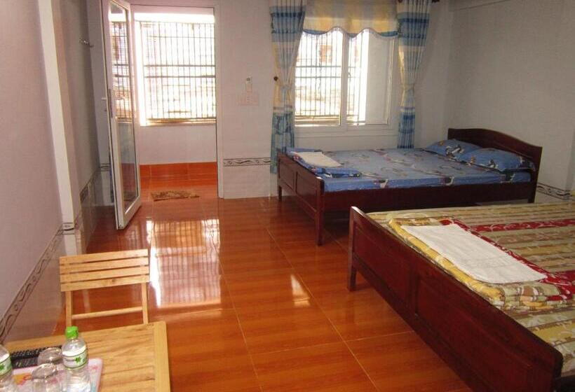 اتاق استاندارد چهار تخته, Hong Chau Guesthouse