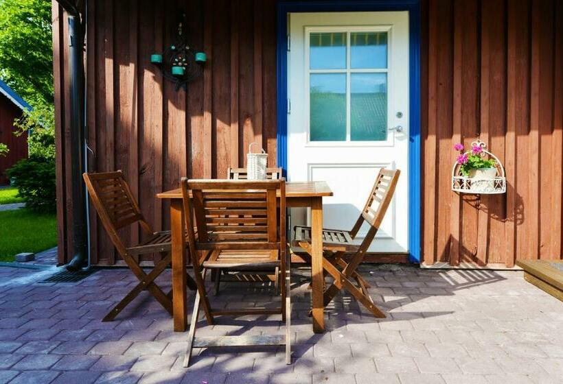 آپارتمان 1 خوابه با چشم‌انداز باغ, Lana