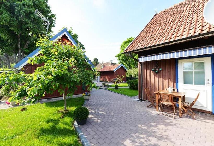 آپارتمان 1 خوابه با چشم‌انداز باغ, Lana