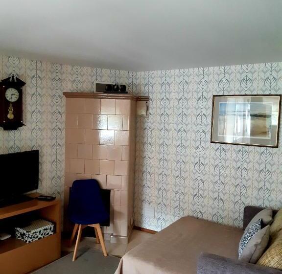 آپارتمان 1 خوابه با چشم‌انداز باغ, Lana