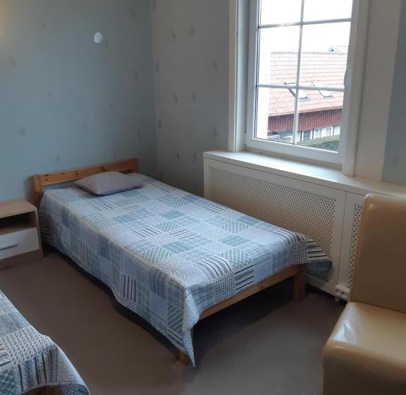 اتاق سوپریور خانوادگی, Lana