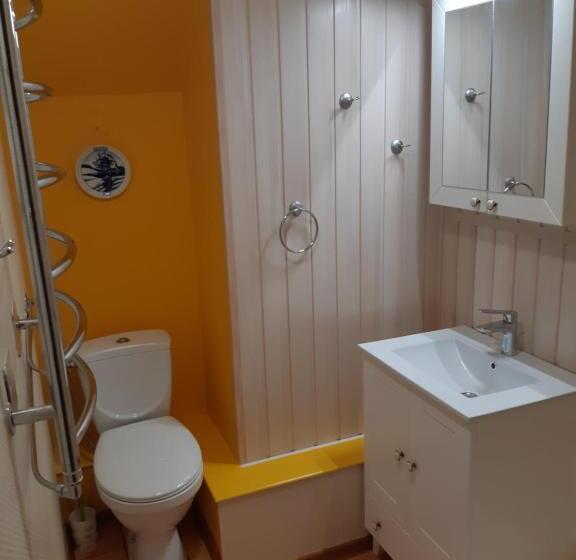 اتاق سوپریور خانوادگی, Lana