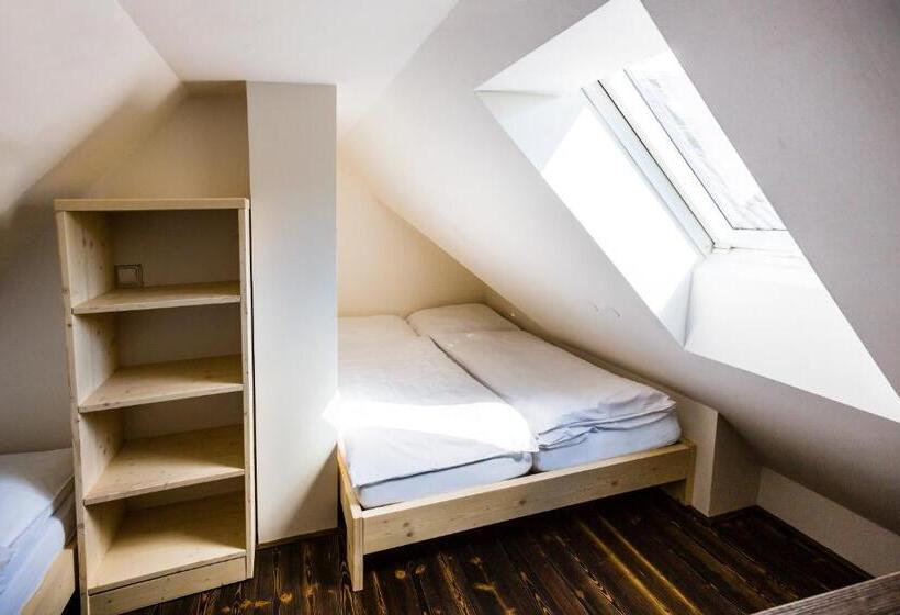 带1个卧室的带阳台的公寓, Penzion U Barana