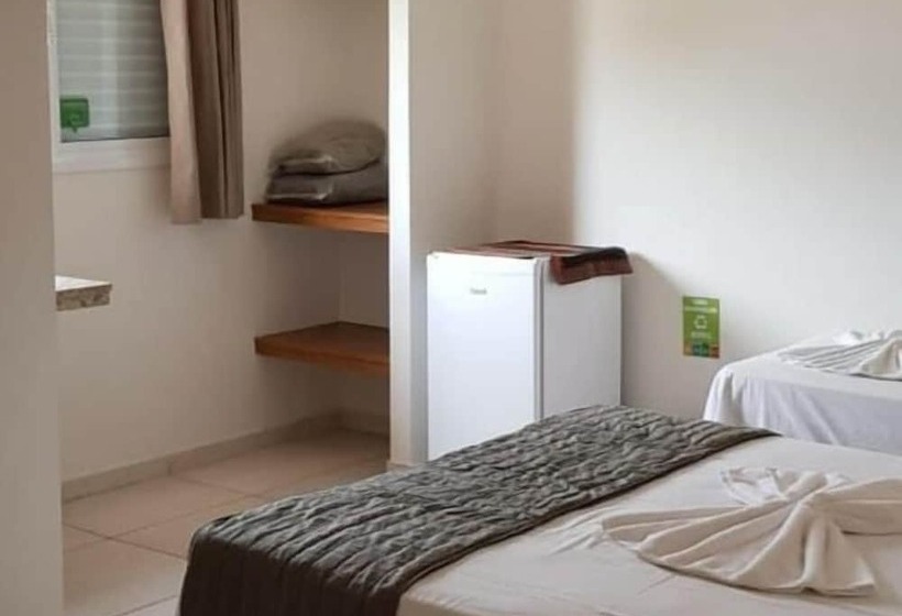 标准三人间, Pousada Canto Da Praça