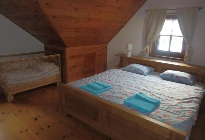 آپارتمان لوکس 1 خوابه, Pension Cortina