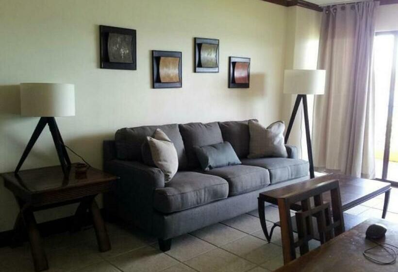 Апартаменты 2 Спальни, Sunset Heights 402