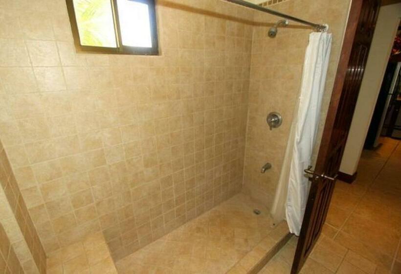 Апартаменты 2 Спальни, Sunset Heights 402