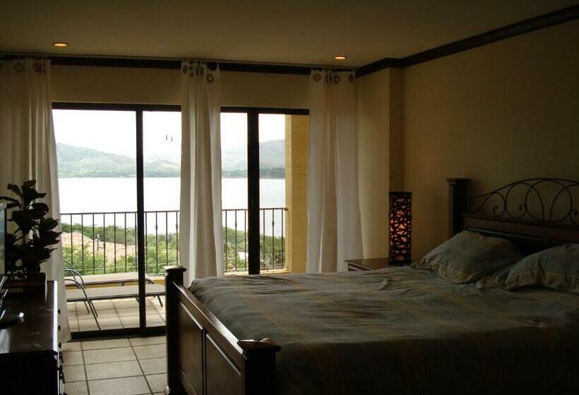 Апартаменты 2 Спальни, Sunset Heights 402