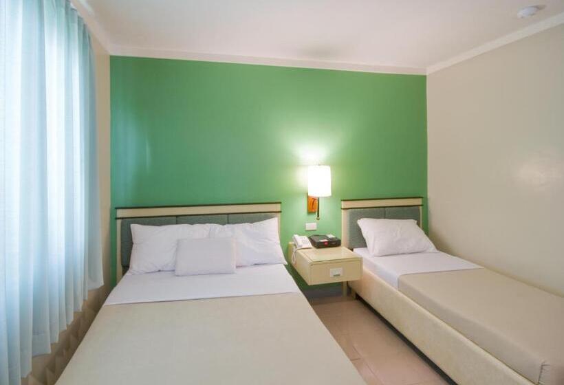 اتاق استاندارد سه نفره, New Dawn Pensionne House