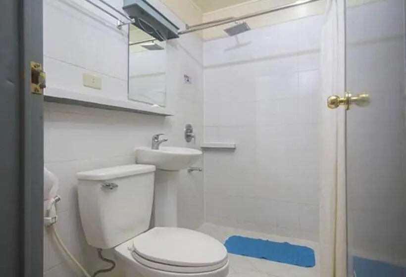 اتاق سوپریور سه تخته, New Dawn Pensionne House