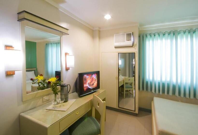 اتاق سوپریور سه تخته, New Dawn Pensionne House