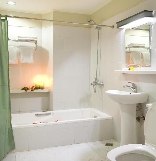 اتاق خانوادگی, New Dawn Pensionne House