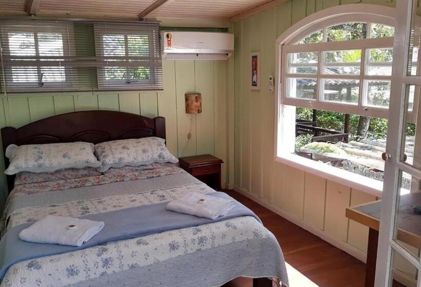 标准间, Pousada Ilha Do Mel Café