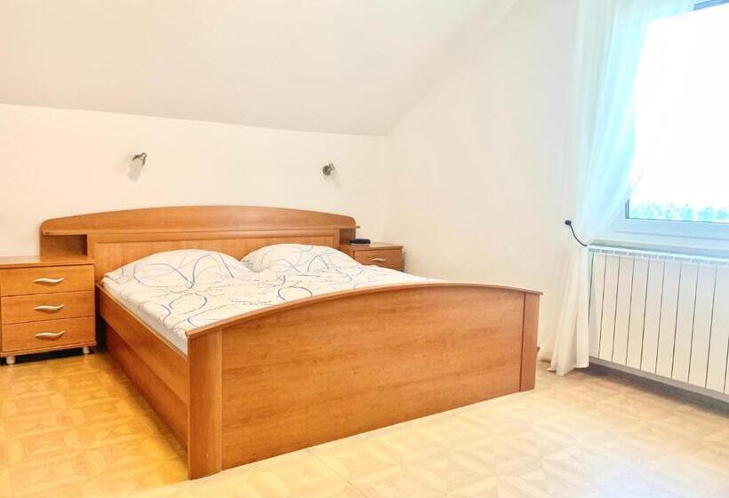 اتاق راحتی سه تخته, Guest House Stara Lipa Tašner Self Check In Free Kitchen Parking Garage