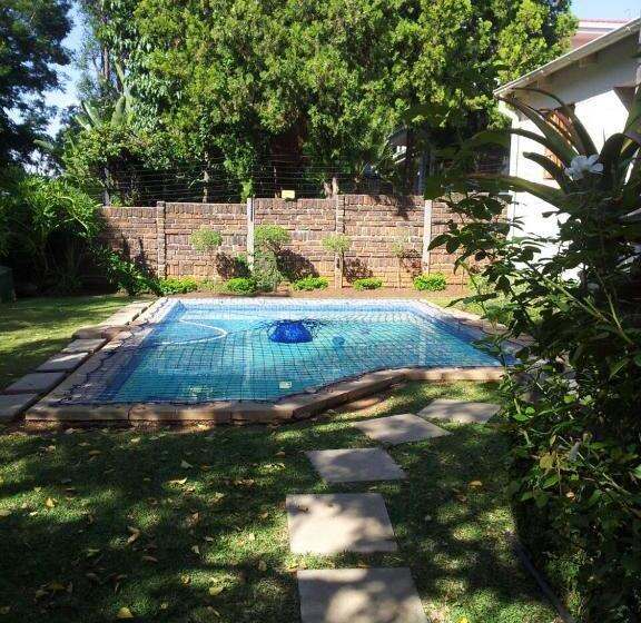 Апартаменты 1 Спальня, Muckleneuk Guest House