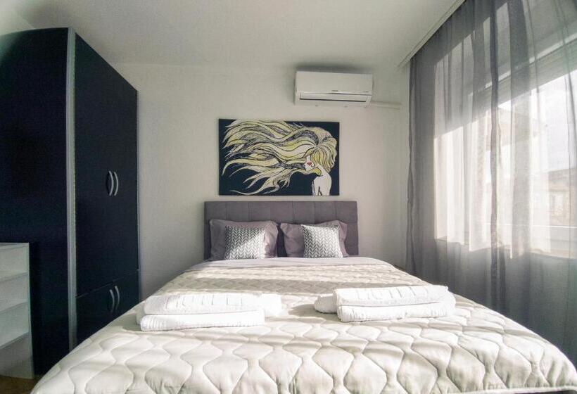 Standard room with outdoor bath, The House Apartments & Guest Rooms